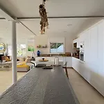 Preciosa Casa En Roses Cerca De La Playa Con Vistas Al Mar